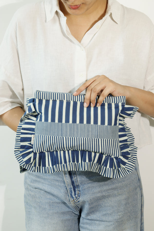Frill Pouch