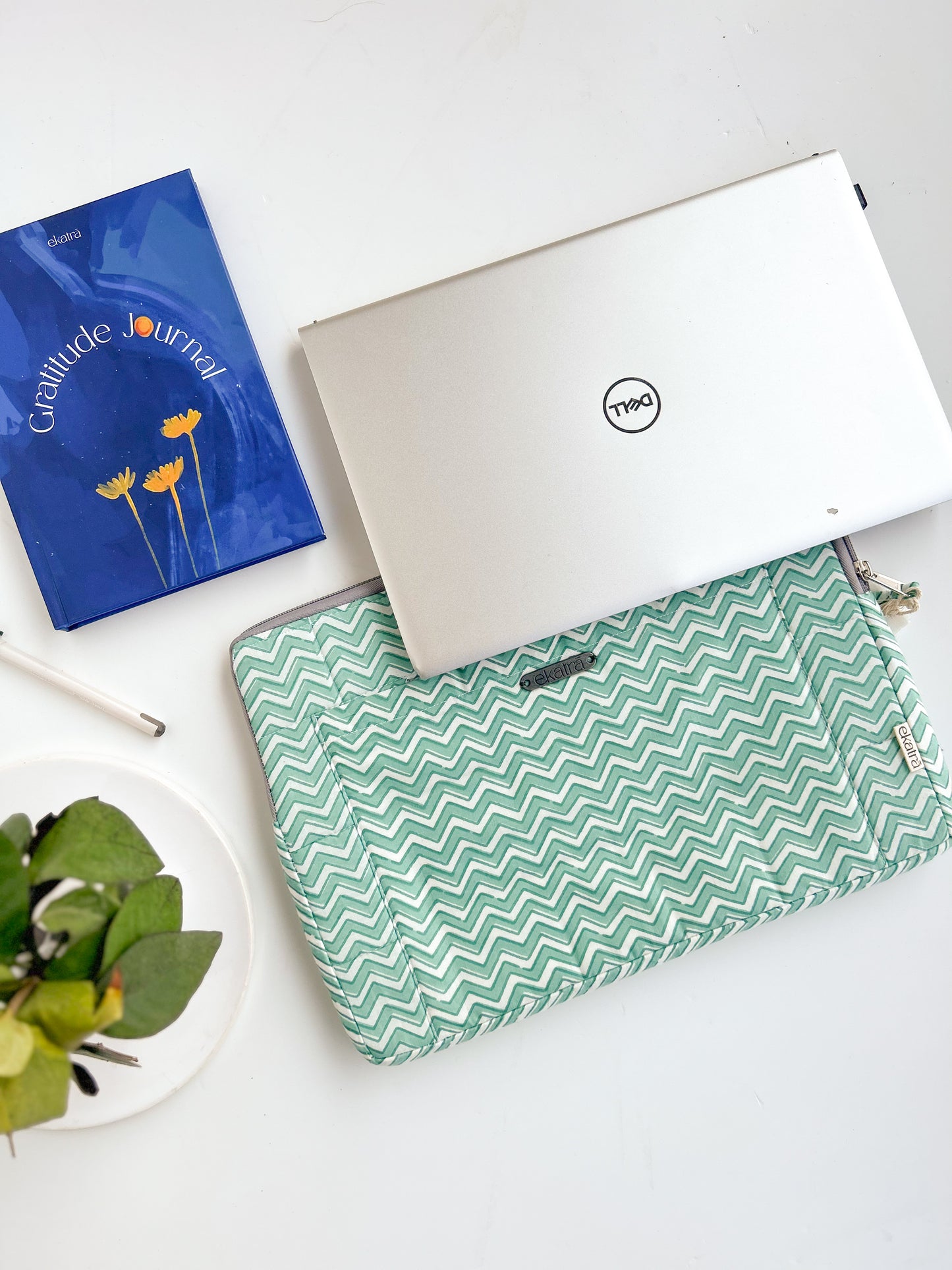 Sustainable Handmade Cotton Laptop Sleeve/Laptop Cover by Ekatra - Green chevron