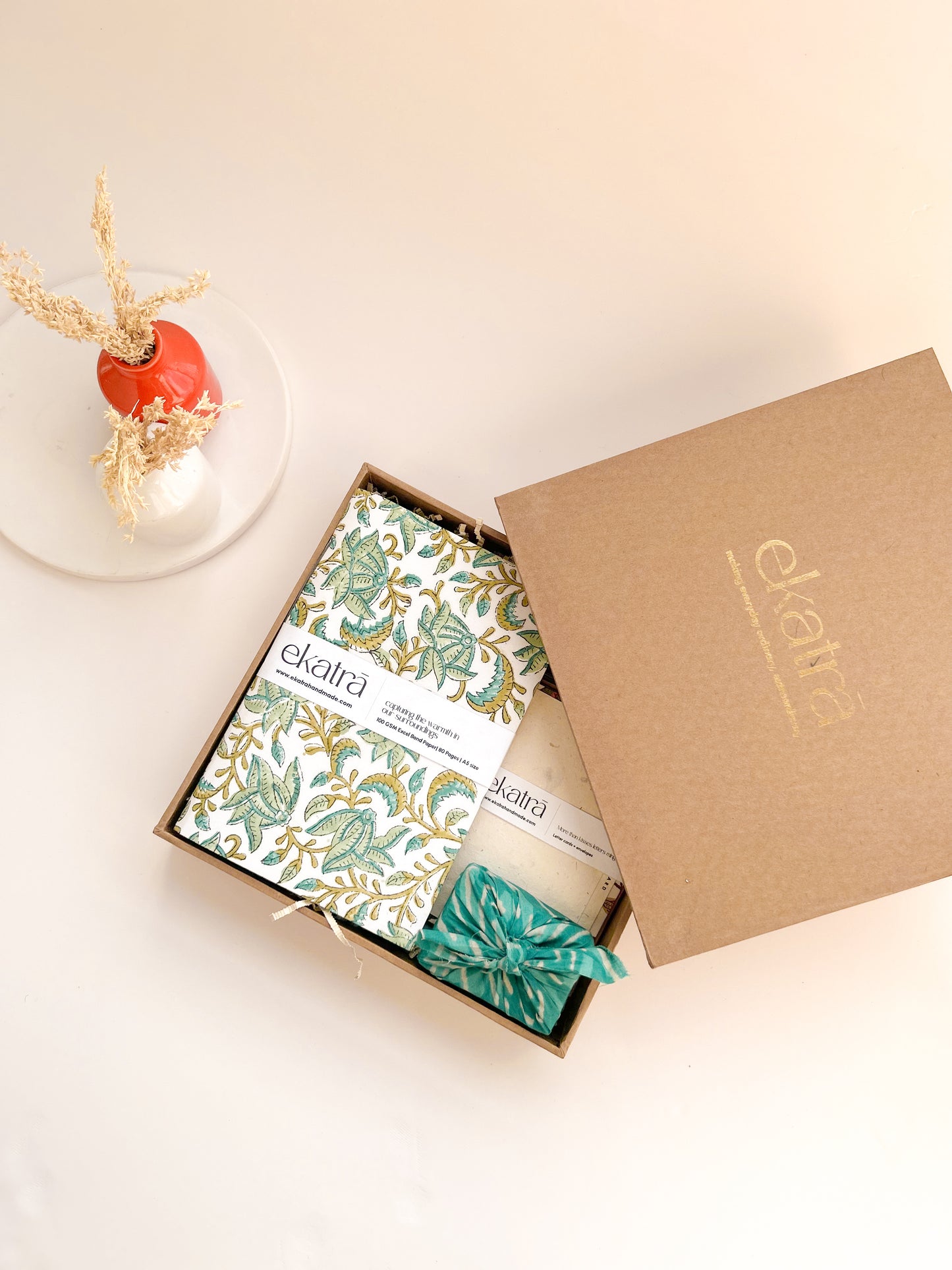 Sustainable Wellness Hamper for all by Ekatra - Green Floral