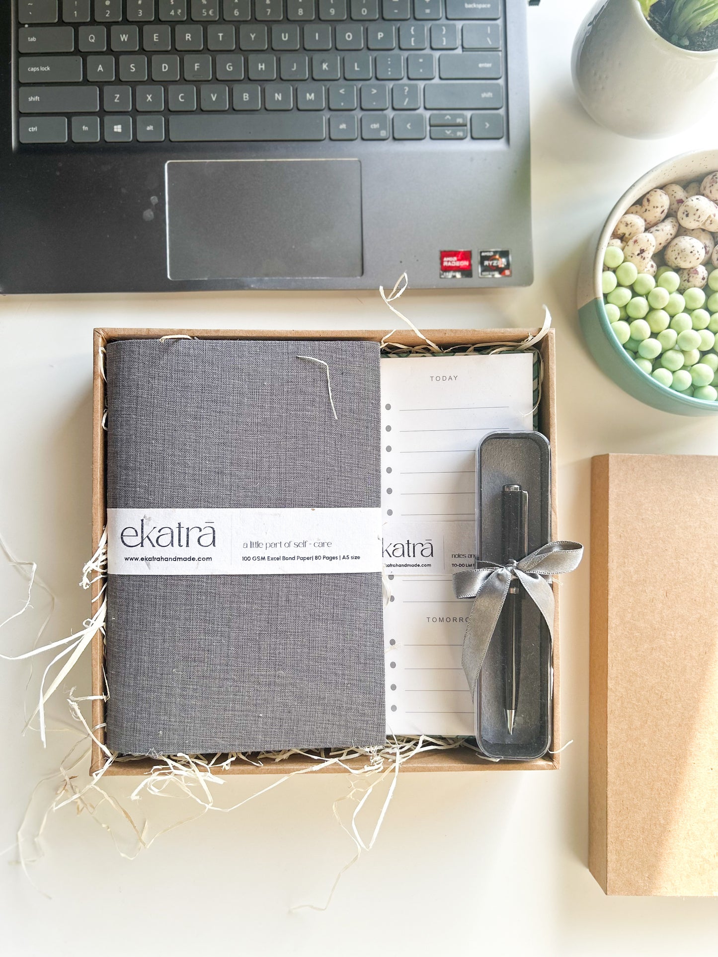 Sustainable Productivity Gift hamper by Ekatra - Solid Grey