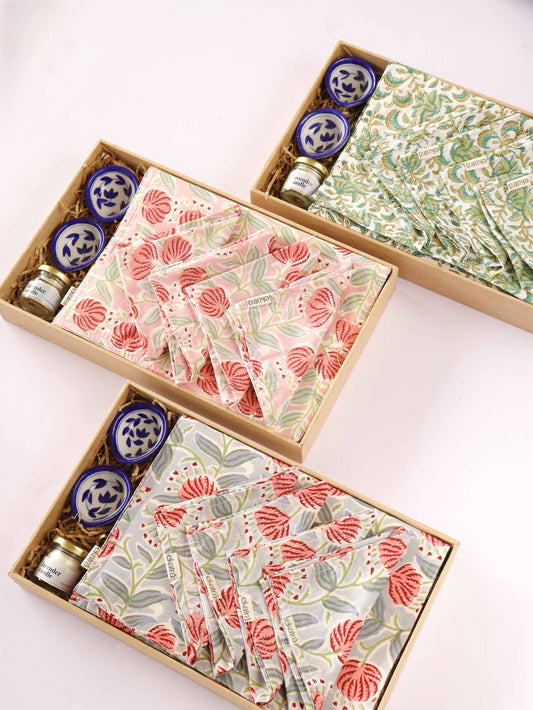 Rosé Garden Table Set : Wedding Favors