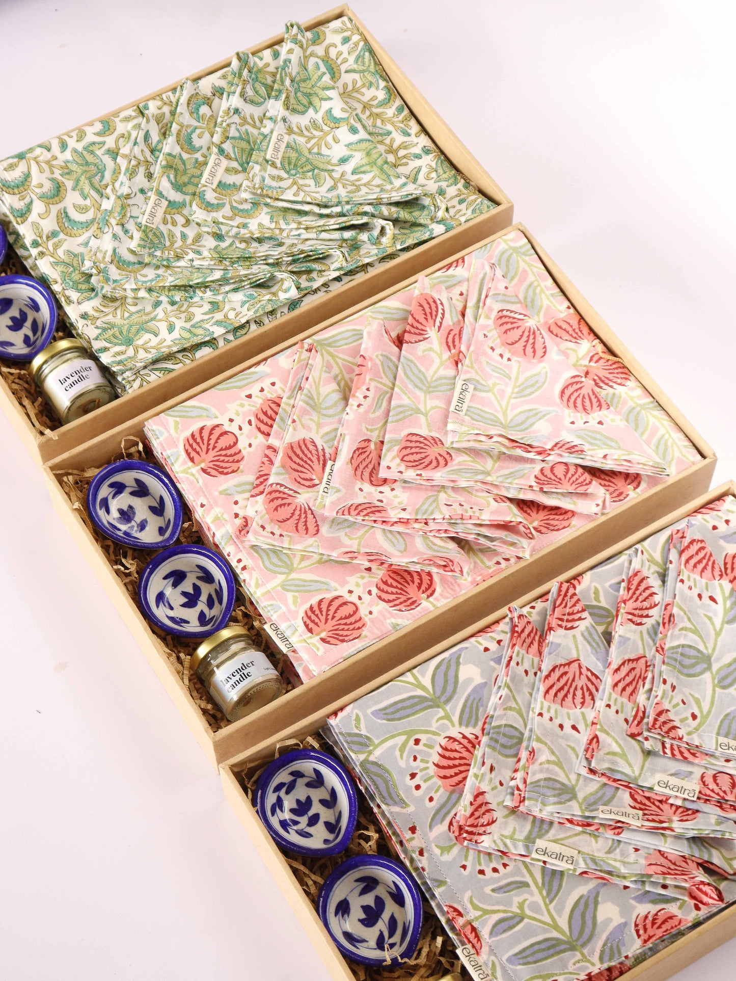 Rosé Garden Table Set : Wedding Favors