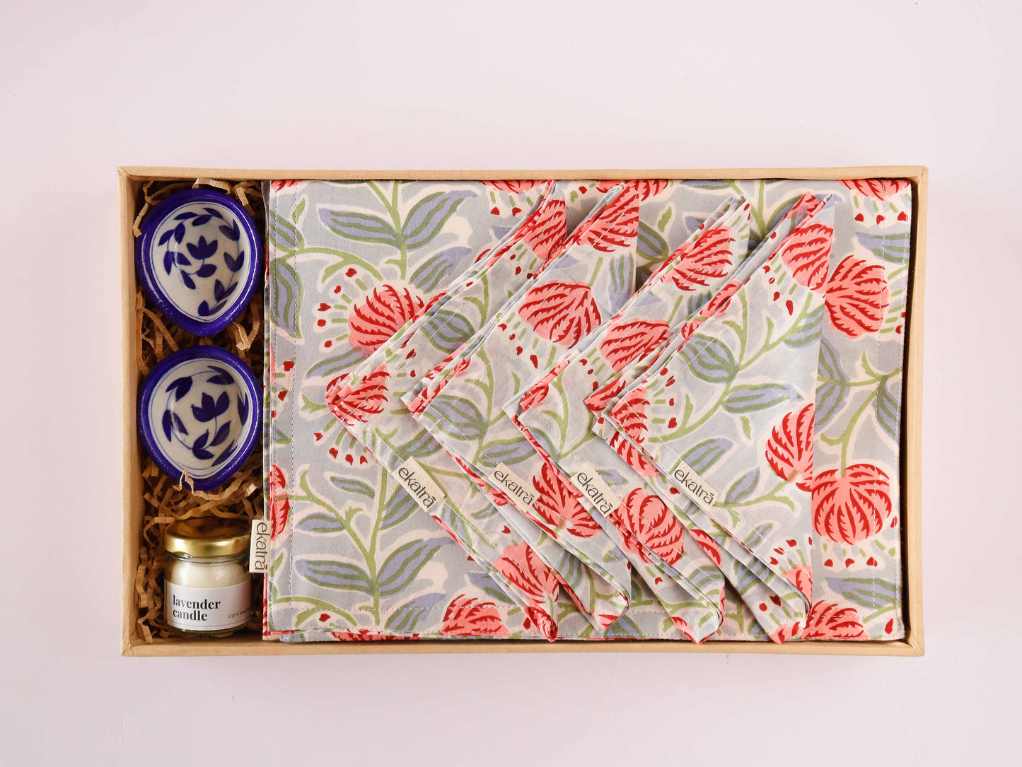 Rosé Garden Table Set : Wedding Favors