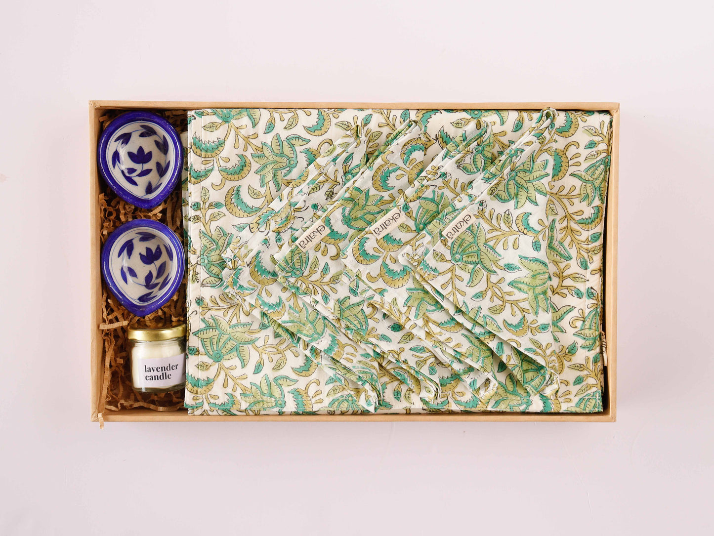 Rosé Garden Table Set : Wedding Favors