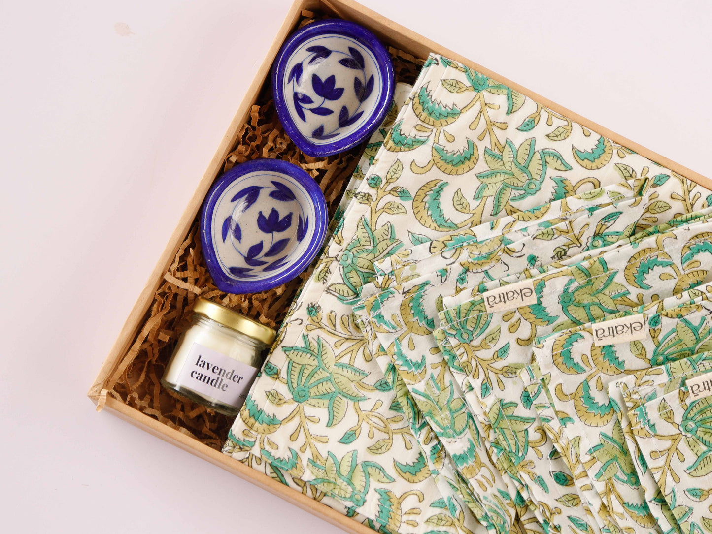 Rosé Garden Table Set : Wedding Favors