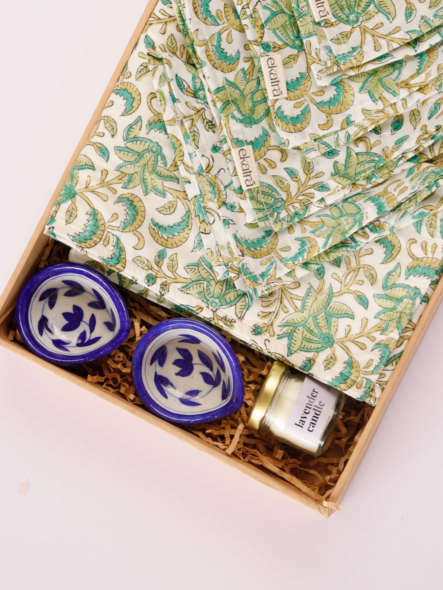 Rosé Garden Table Set : Wedding Favors