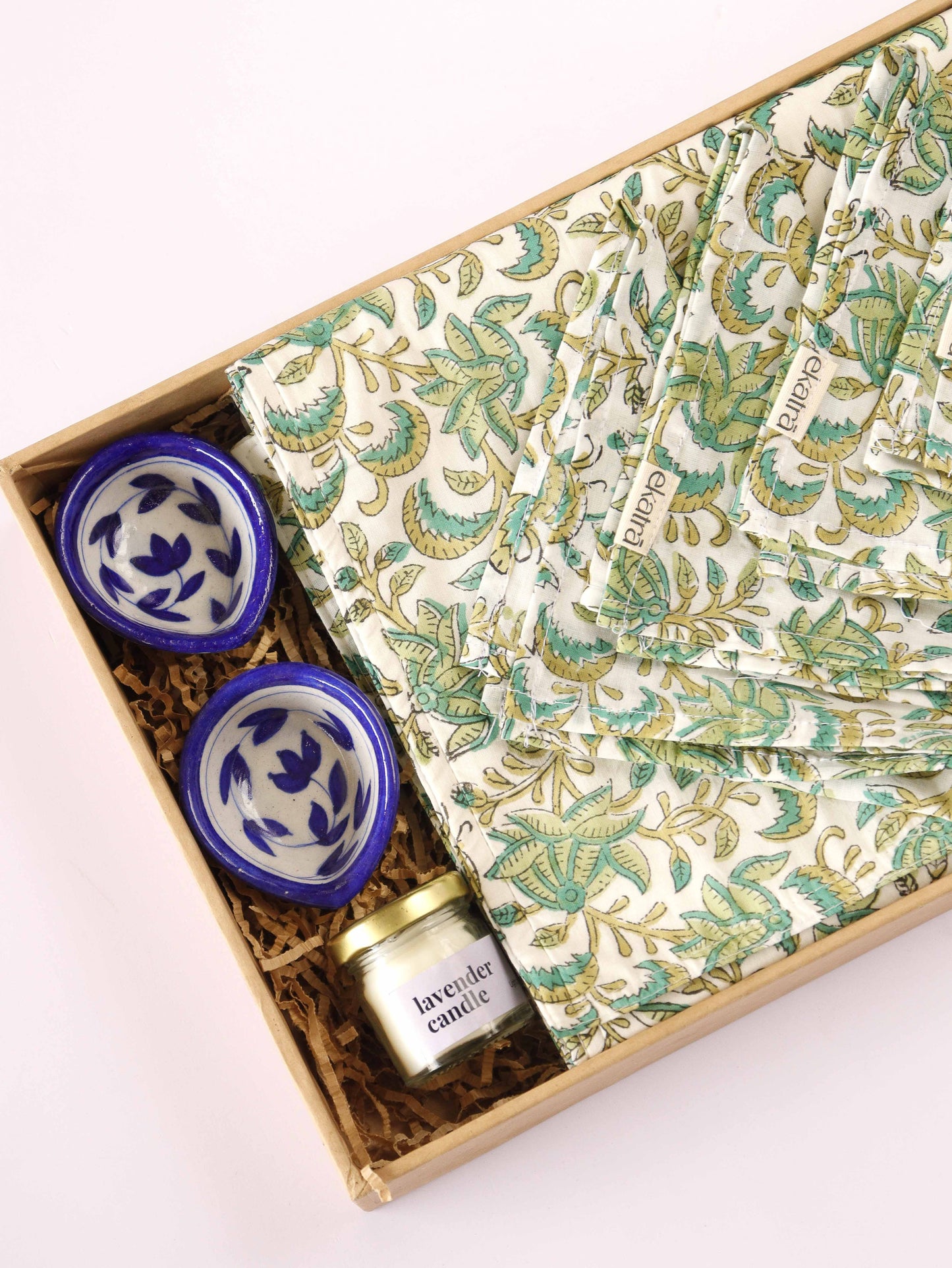 Rosé Garden Table Set : Wedding Favors