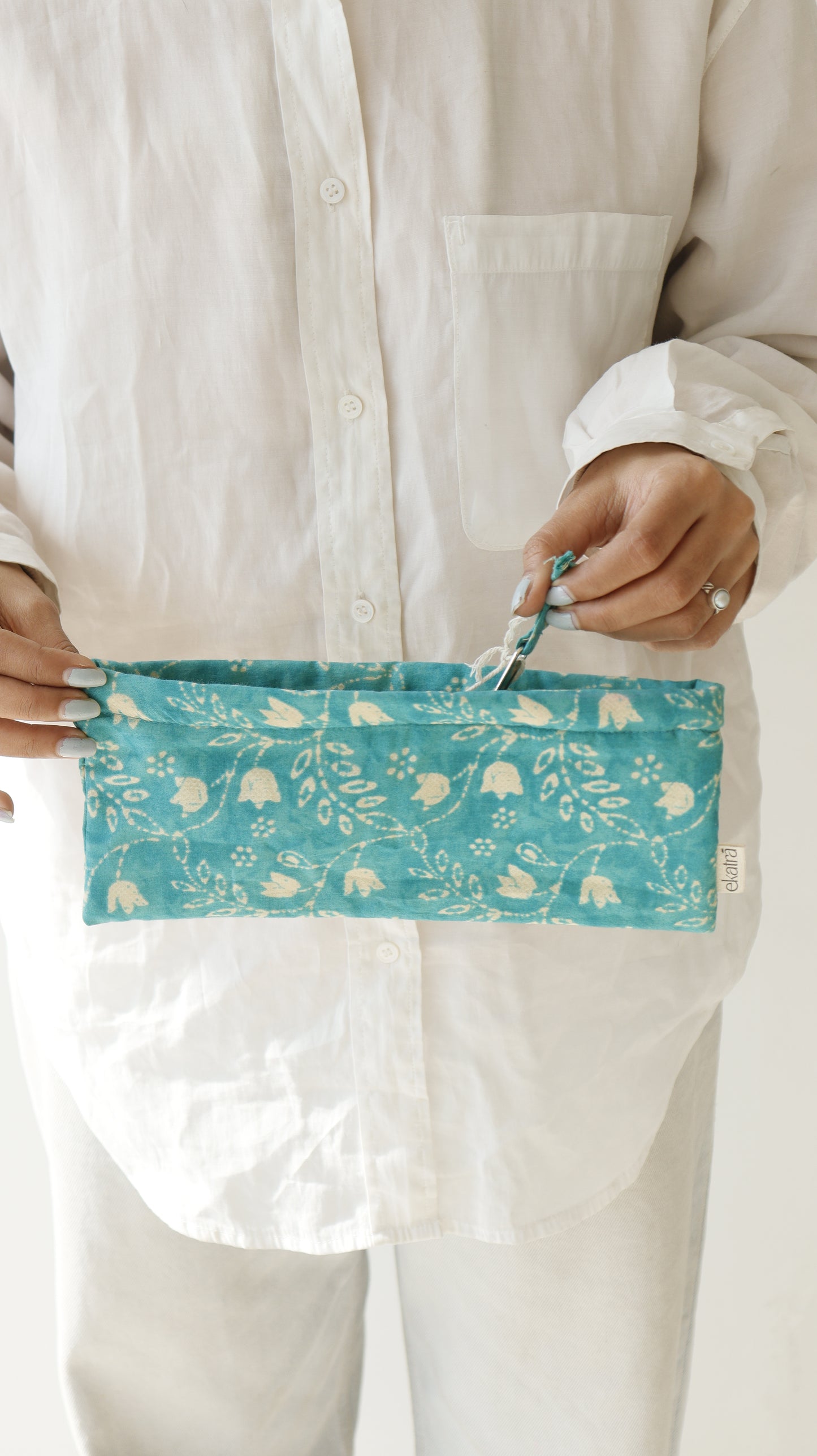 Sustainable Cotton Travel Pouch/Organizer by Ekatra - Small Pouch