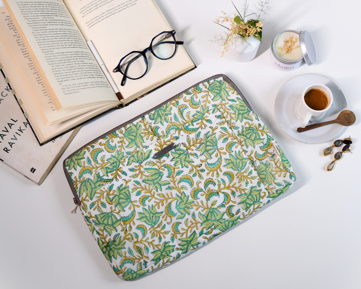 Sustainable Handmade Cotton Laptop Sleeve/Laptop Cover by Ekatra - Green Floral