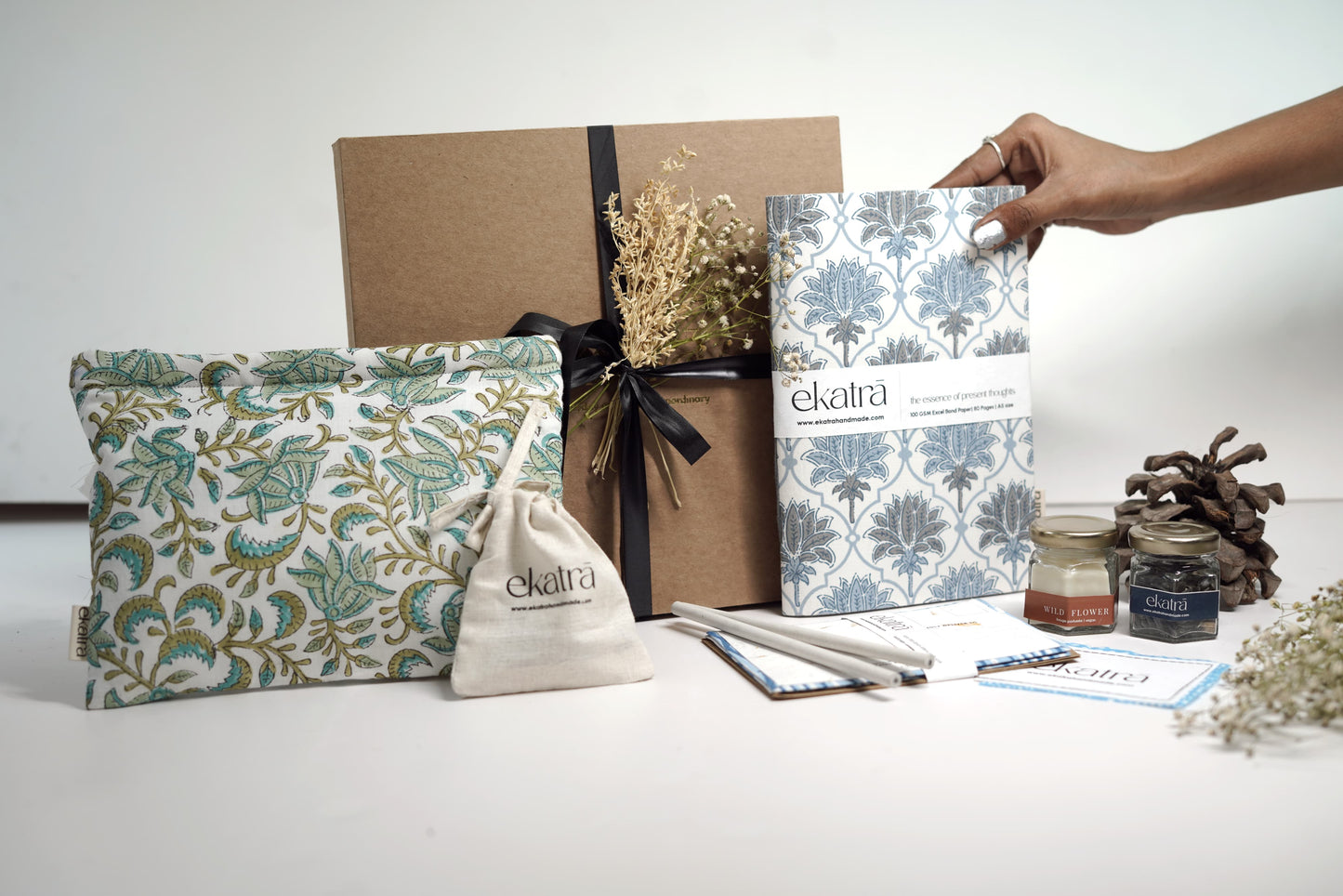 Sustainable Thoughtful Hamper by Ekatra - Lotus