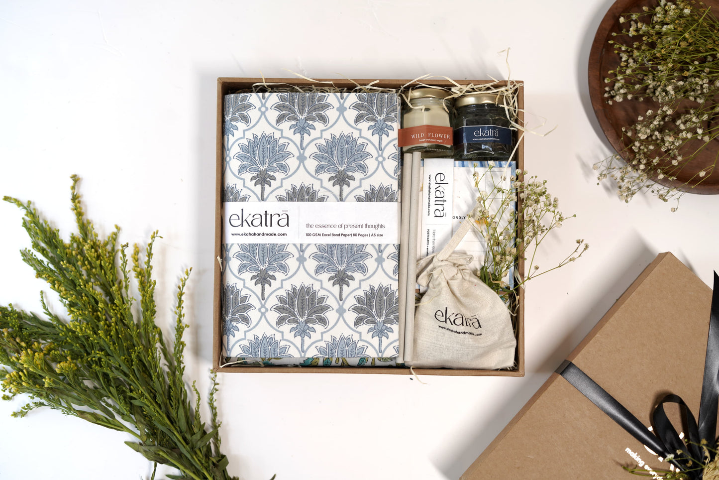 Sustainable Thoughtful Hamper by Ekatra - Lotus