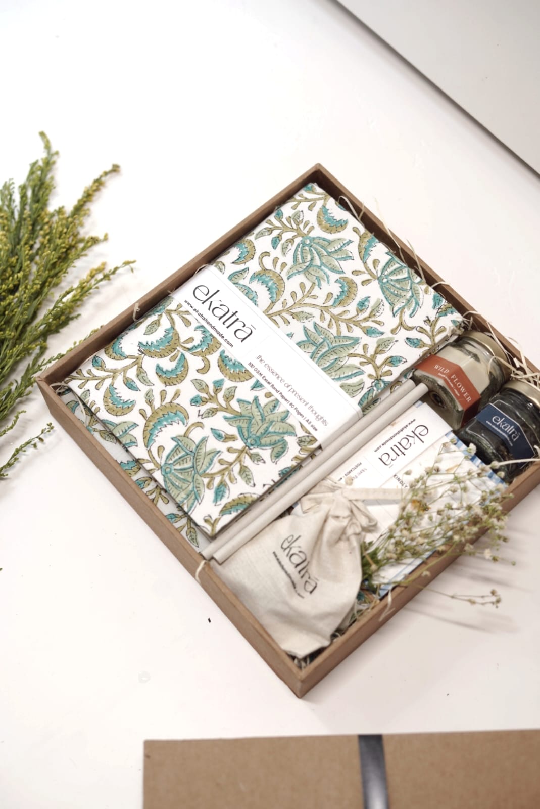 Sustainable Thoughtful Hamper by Ekatra - Green floral