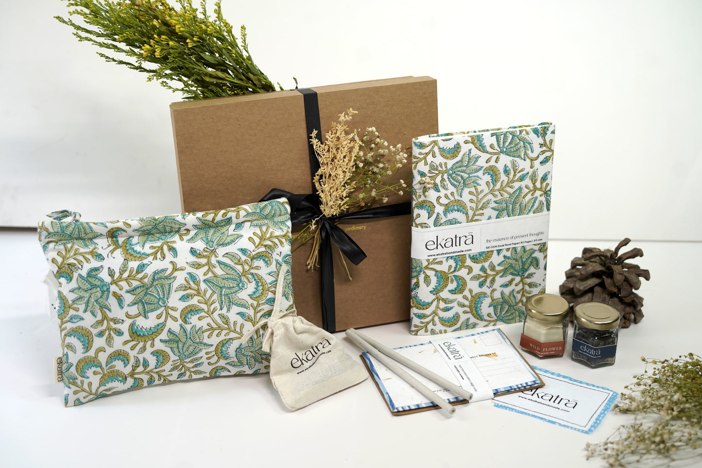 Sustainable Thoughtful Hamper by Ekatra - Green floral