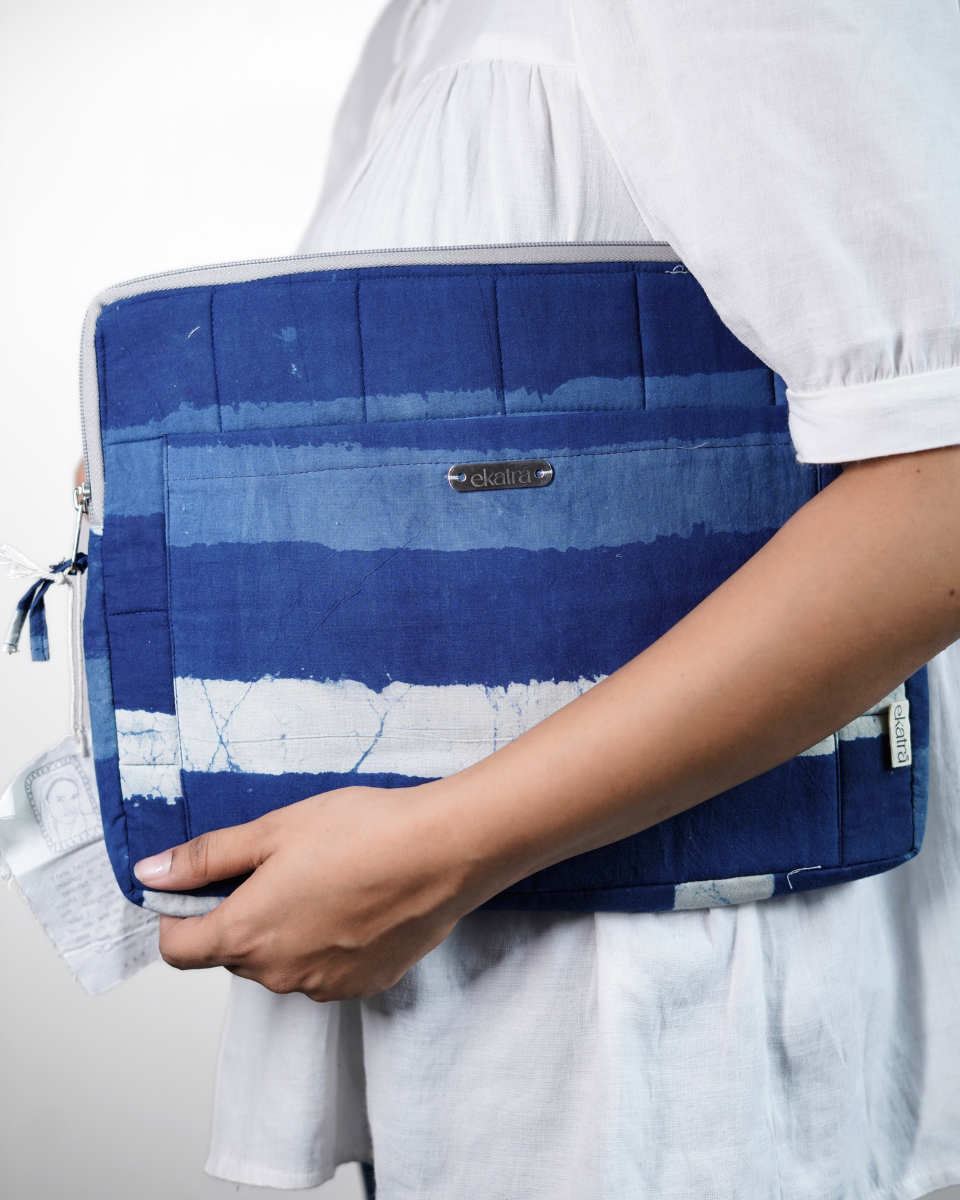 Sustainable Handmade Cotton Laptop Sleeve/Laptop Cover by Ekatra - Indigo stripes