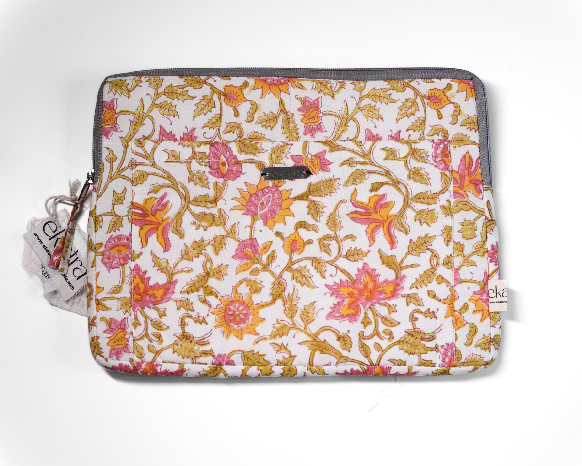 Sustainable Handmade Cotton Laptop Sleeve/Laptop Cover by Ekatra - Pink floral