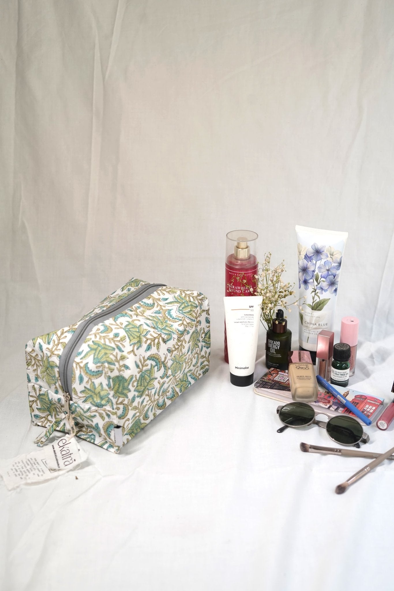 Sustainable 100% Cotton Premium Travel Organizer/Pouch by Ekatra Green Floral