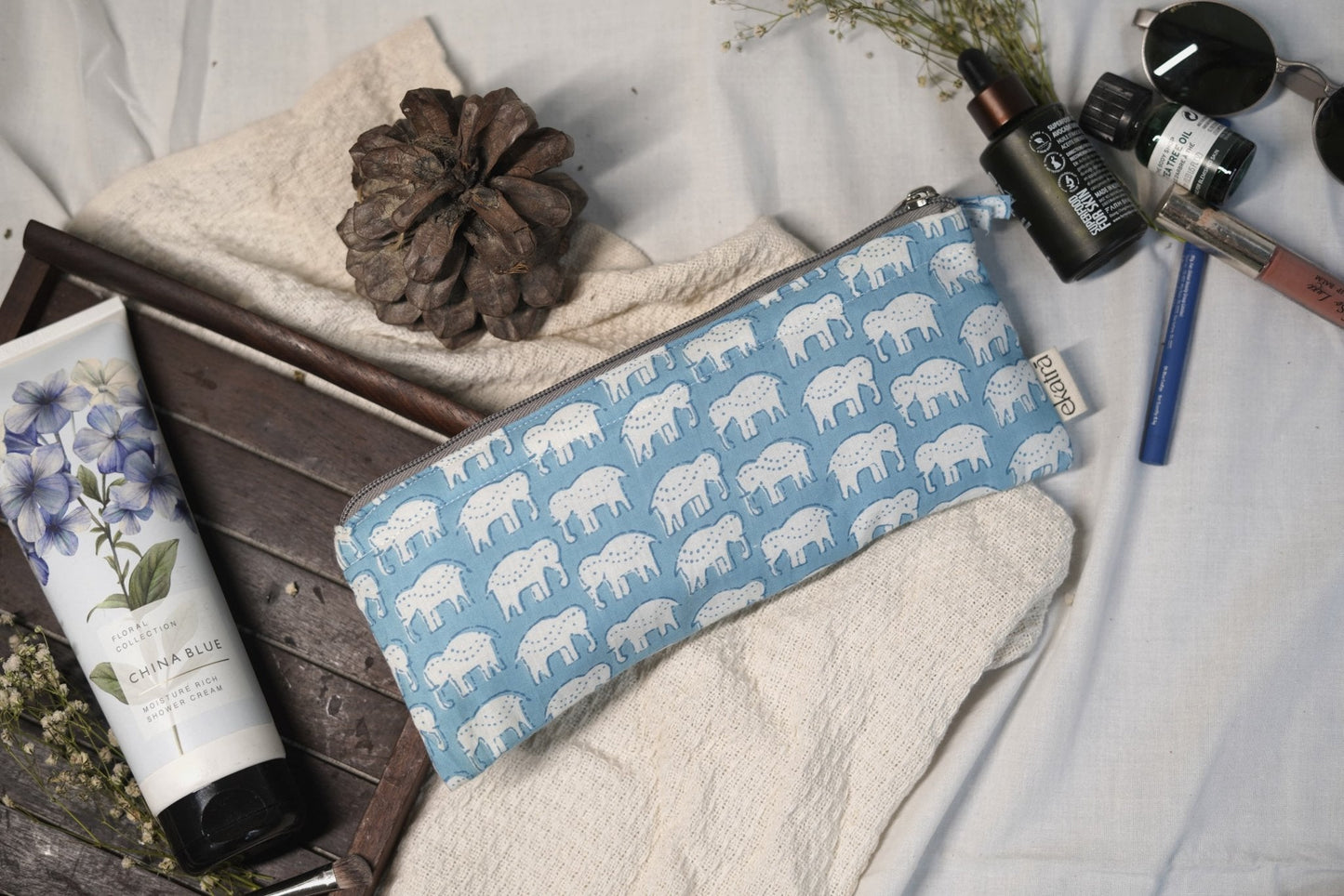 Sustainable Cotton Travel Pouch/Organizer by Ekatra - Small Pouch Elephant motif