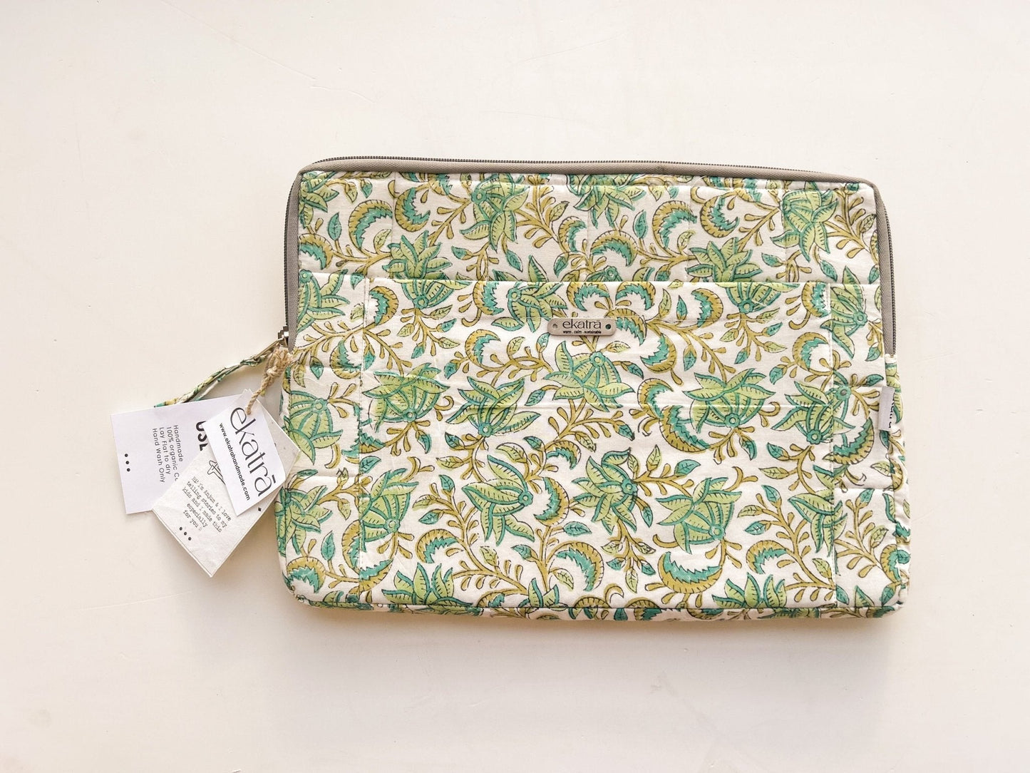 Sustainable Handmade Cotton Laptop Sleeve/Laptop Cover by Ekatra - Green Floral