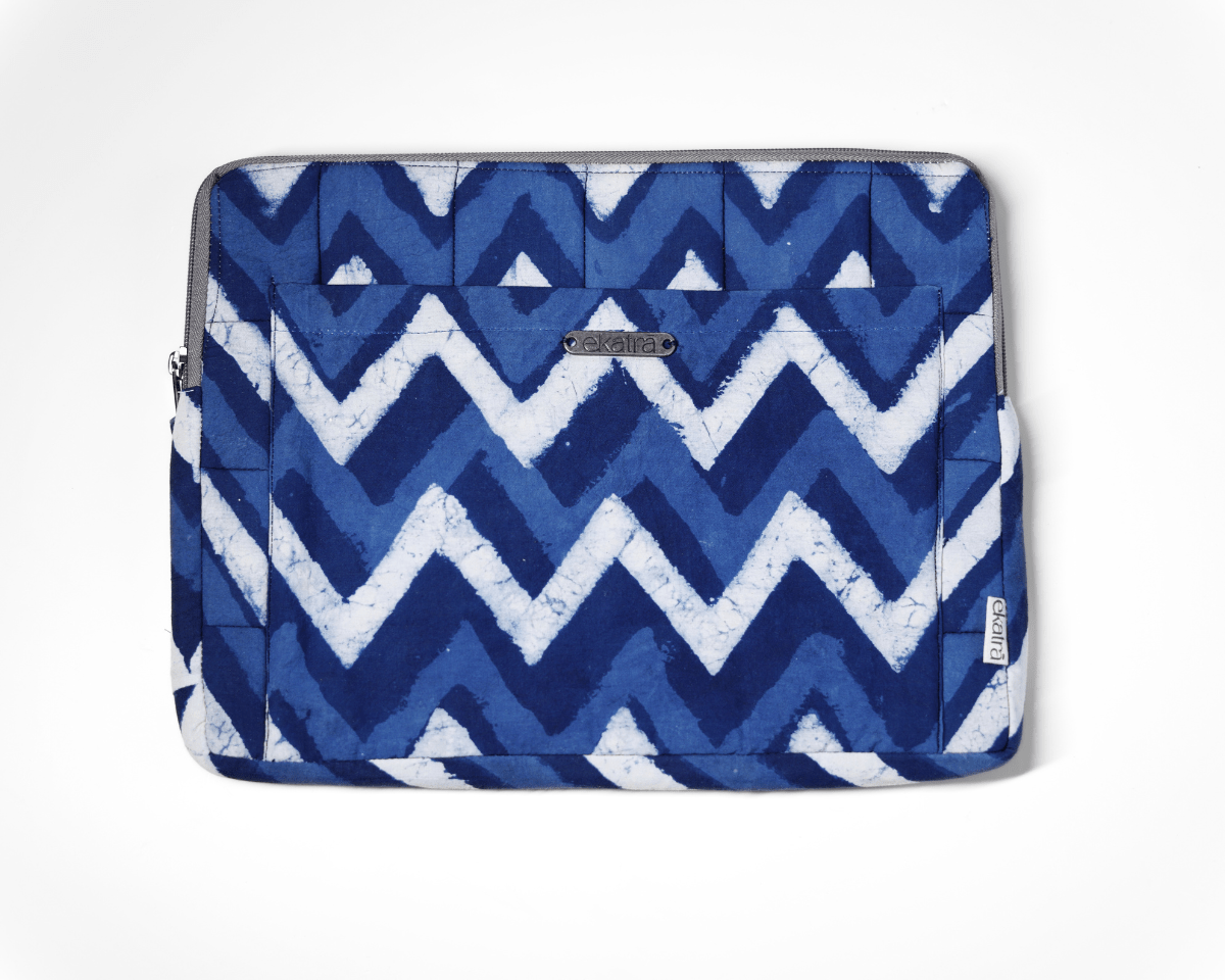 Sustainable Handmade Cotton Laptop Sleeve/Laptop Cover by Ekatra -Indigo Chevron