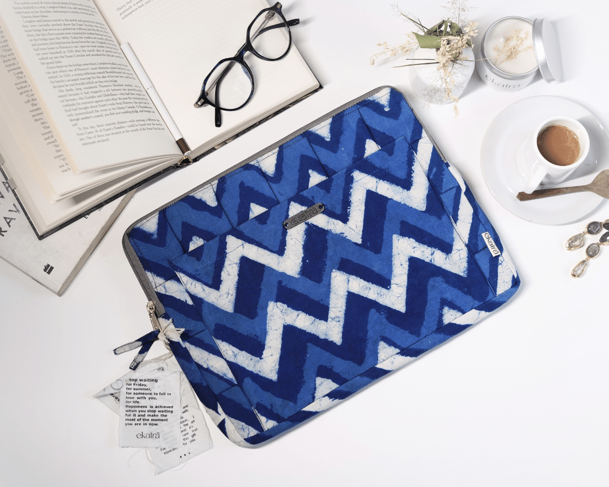 Sustainable Handmade Cotton Laptop Sleeve/Laptop Cover by Ekatra -Indigo Chevron