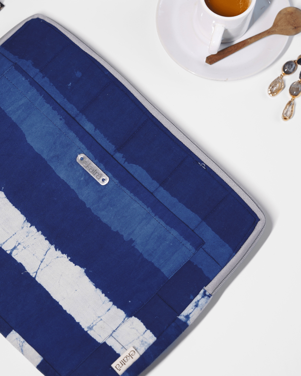 Sustainable Handmade Cotton Laptop Sleeve/Laptop Cover by Ekatra - Indigo stripes