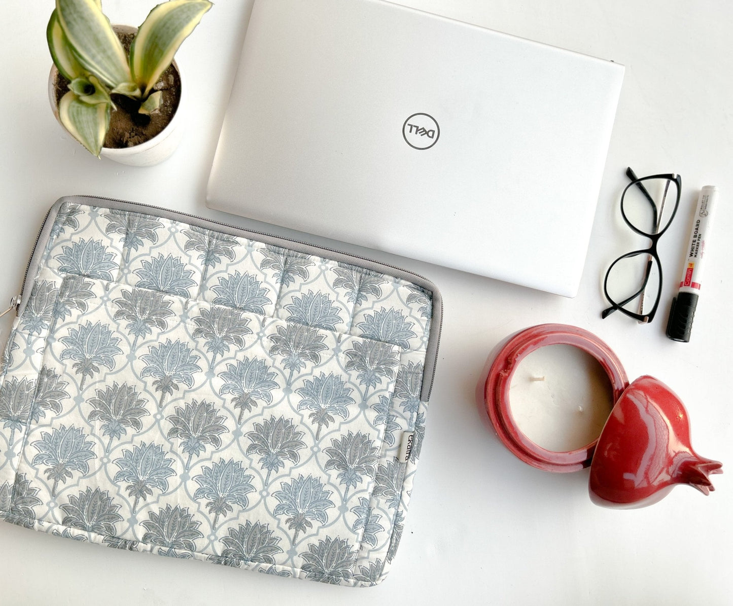 Sustainable Handmade Cotton Laptop Sleeve/Laptop Cover by Ekatra - Lotus