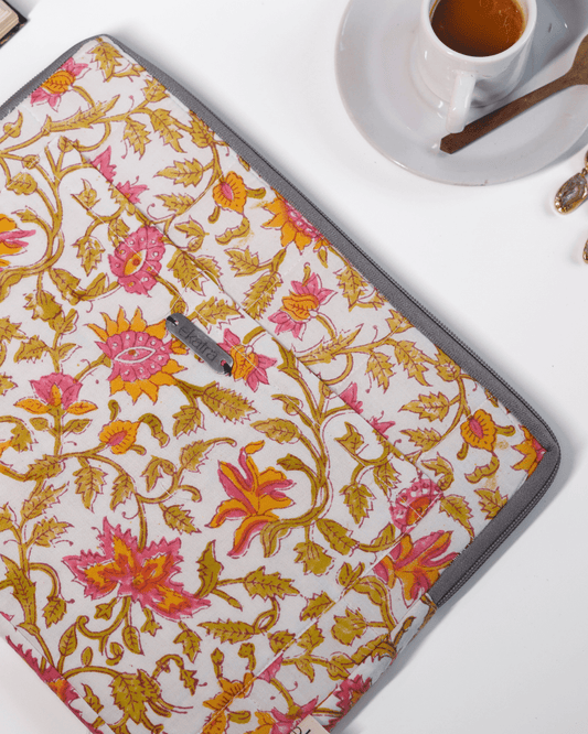 Sustainable Handmade Cotton Laptop Sleeve/Laptop Cover by Ekatra - Pink floral