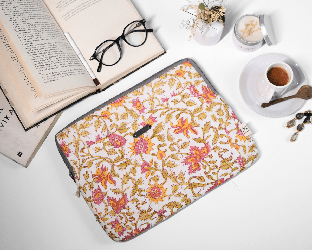 Sustainable Handmade Cotton Laptop Sleeve/Laptop Cover by Ekatra - Pink floral