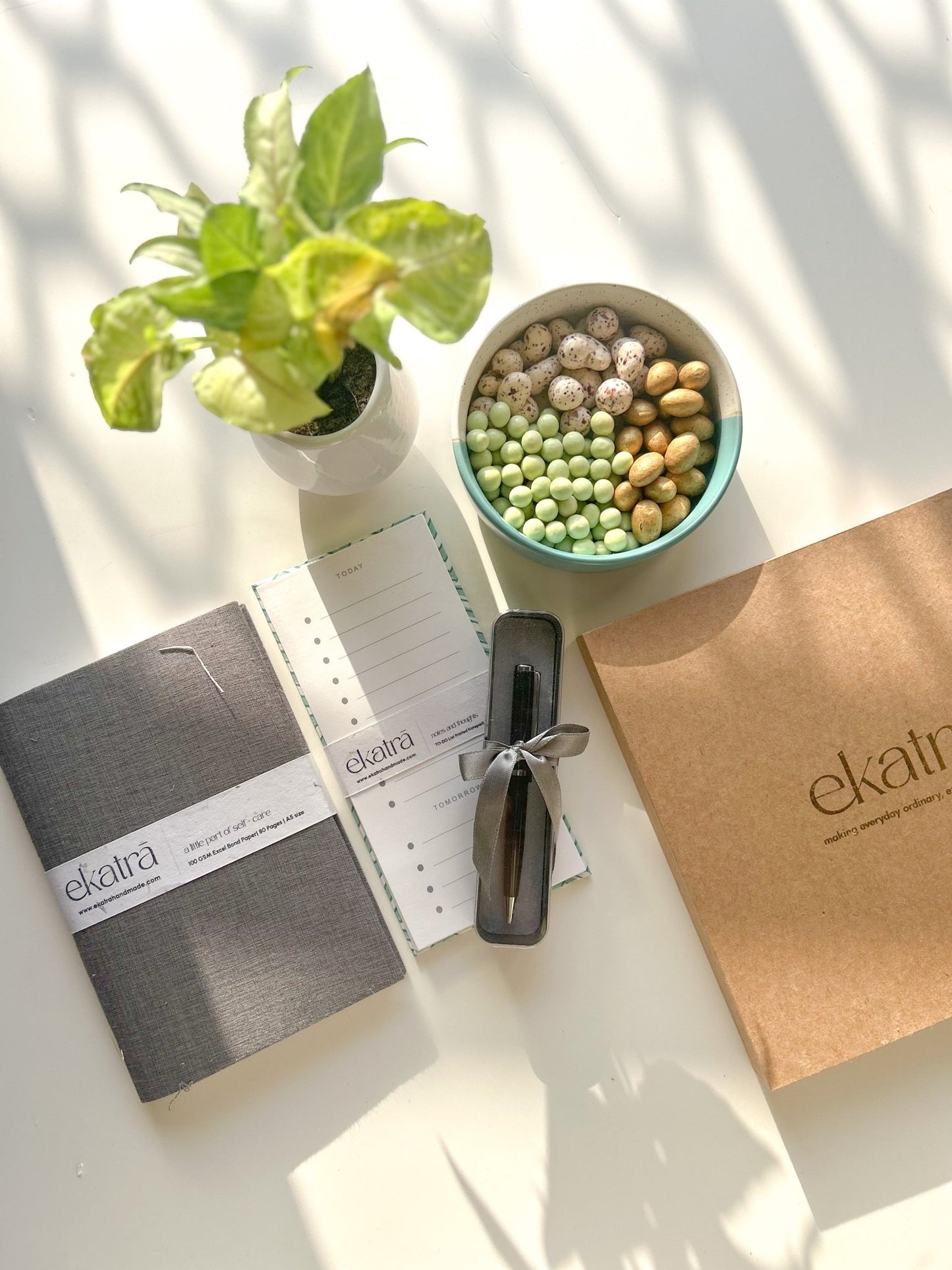 Sustainable Productivity Gift hamper by Ekatra - Solid Grey