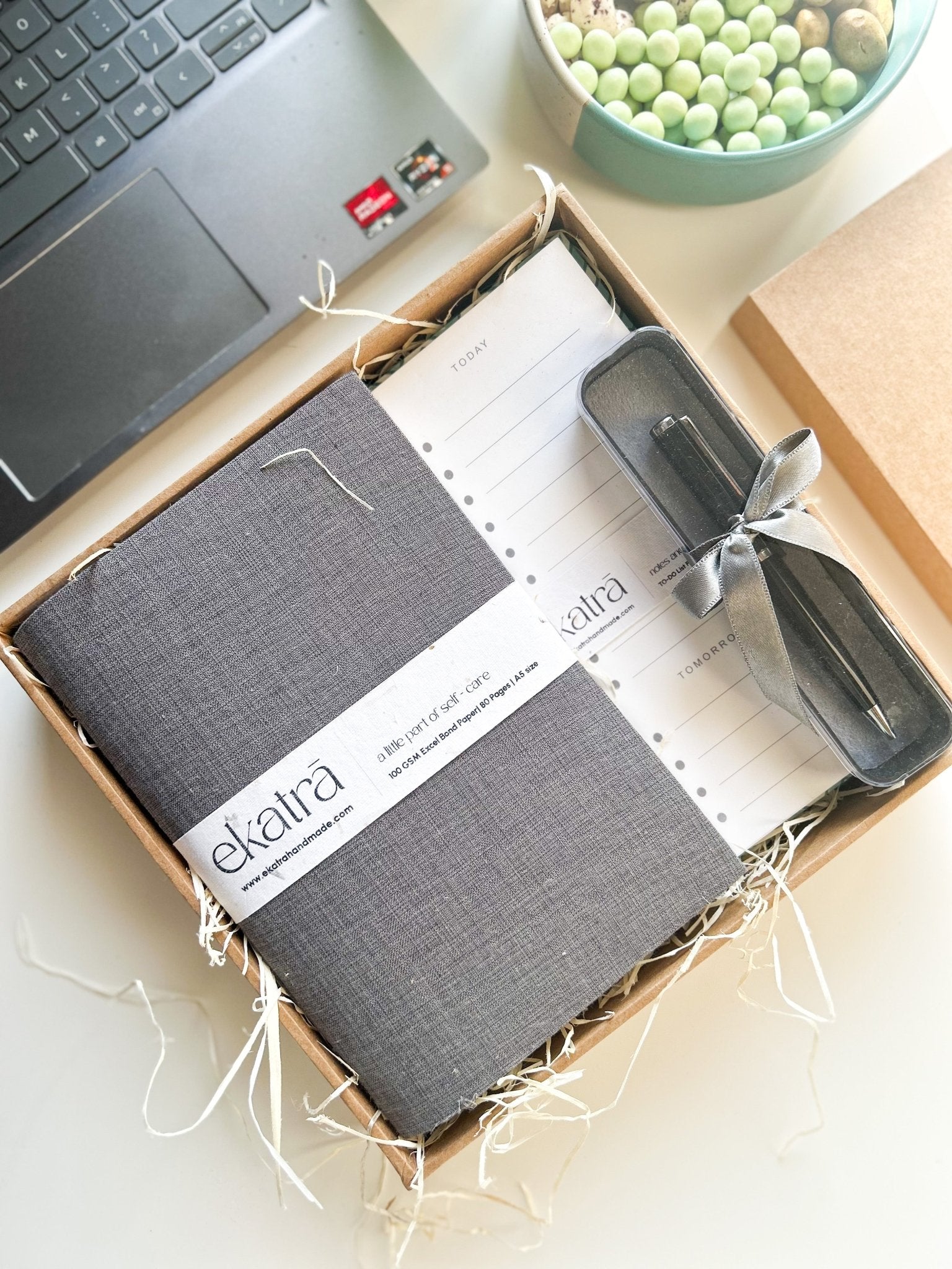 Sustainable Productivity Gift hamper by Ekatra - Solid Grey