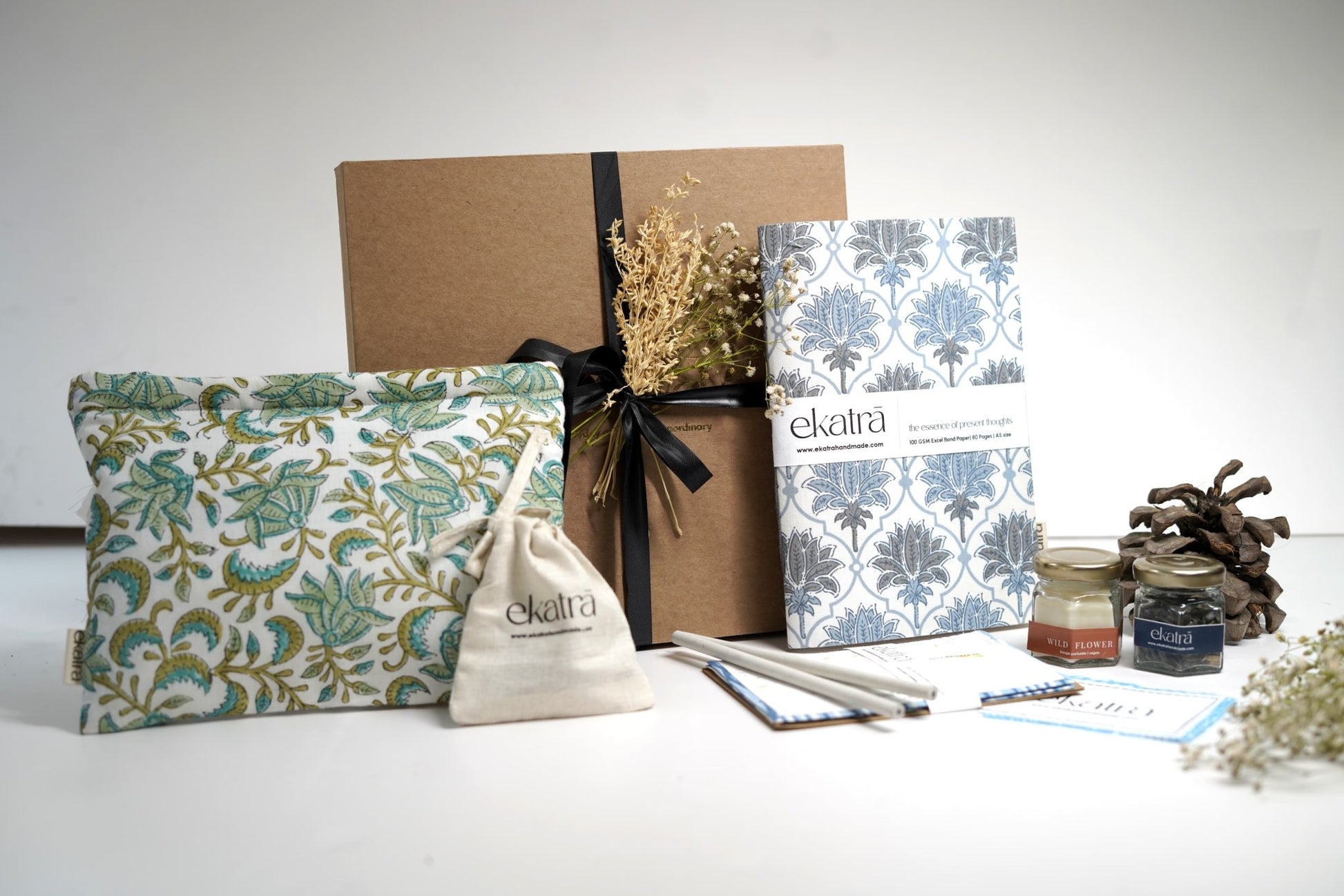 Sustainable Thoughtful Hamper by Ekatra - Lotus